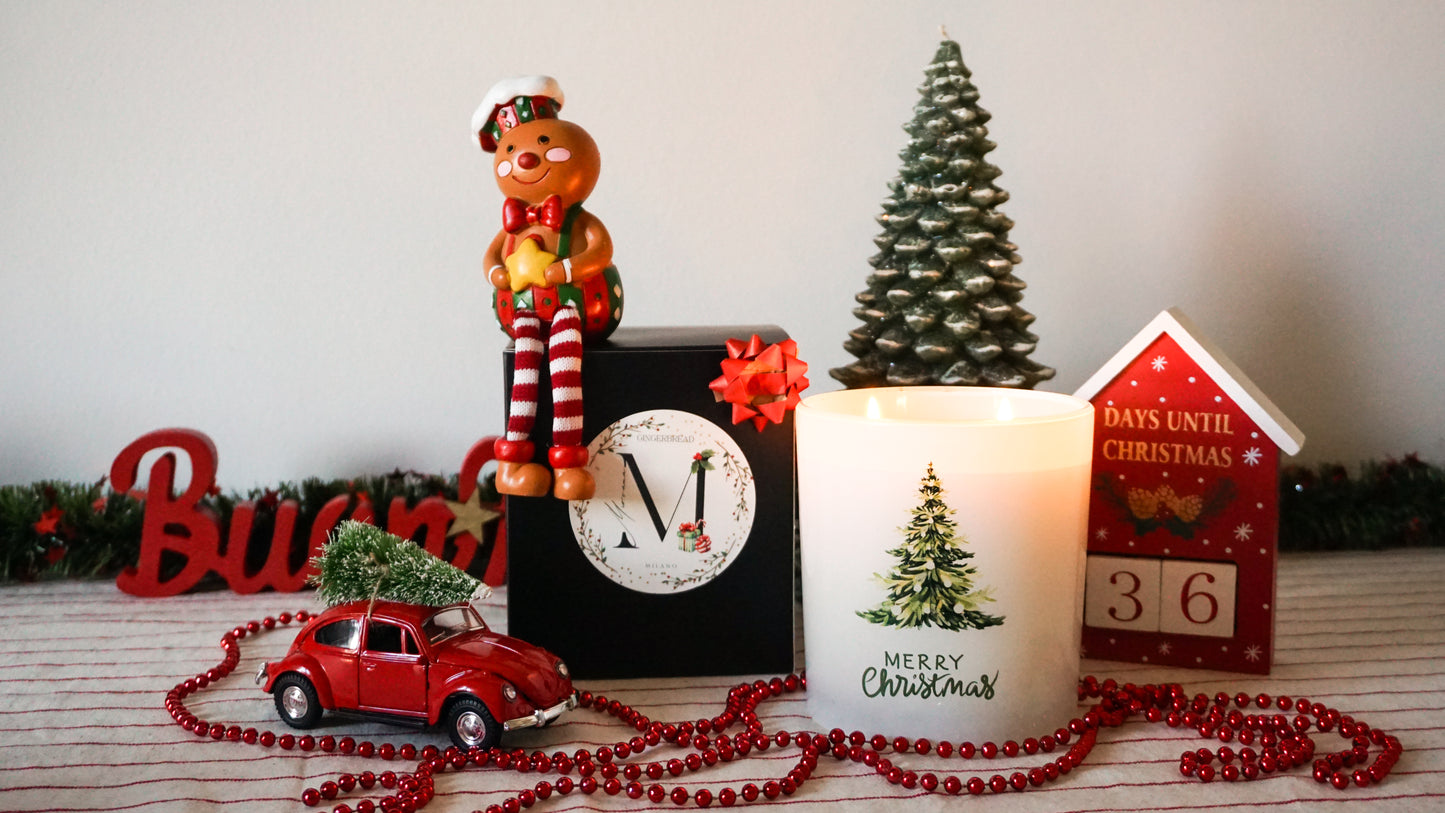 Gingerbread scented candle